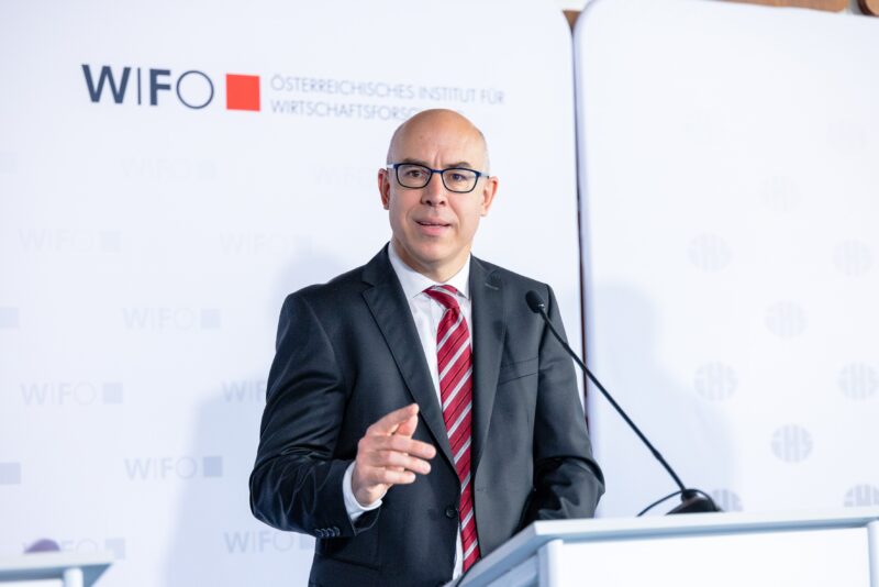 High Uncertainty Keeps Austria's Economy in Stagnation